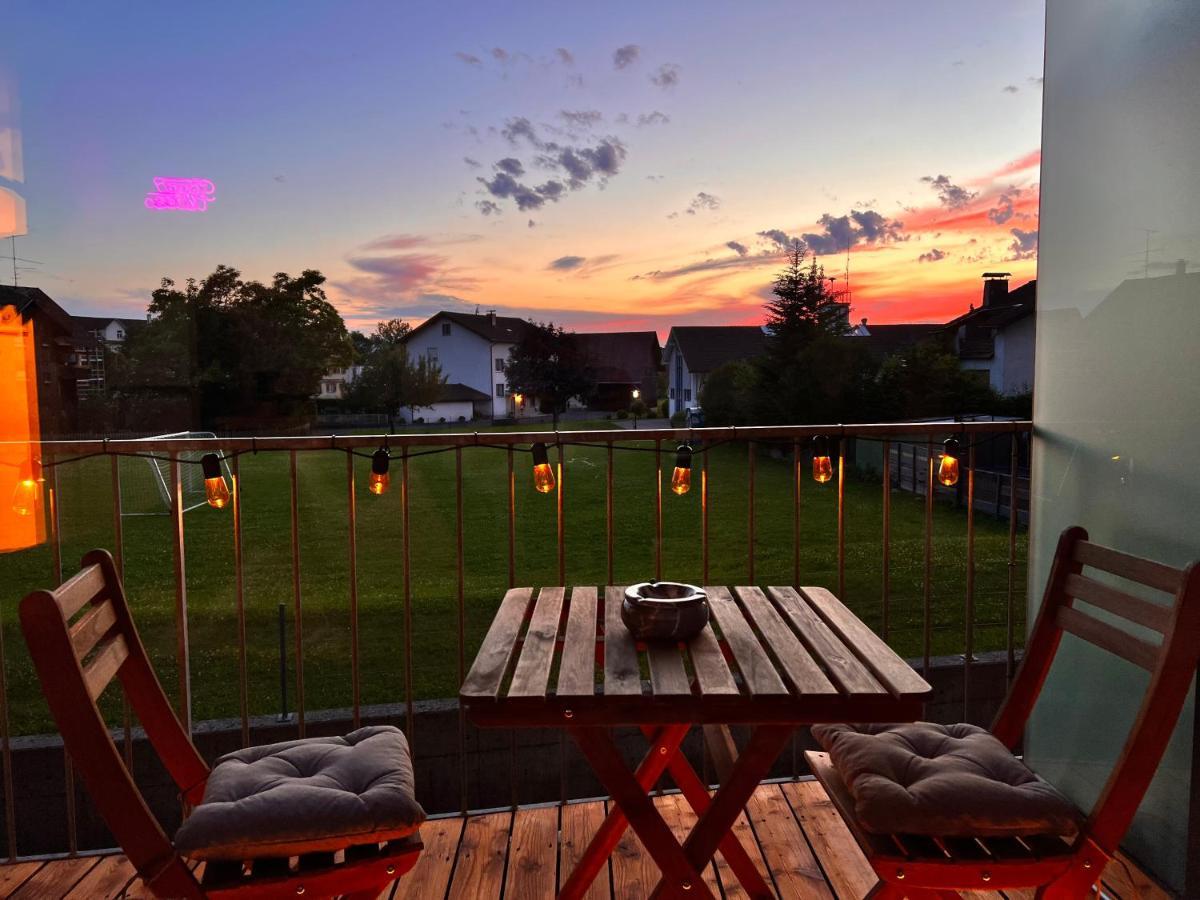 Flair Apartments Vorarlberg - Stilvolles Wohnen Nahe Bodensee & Alpen - Kueche, Balkon & Gratis Parkplatz Bregenzi járás Kültér fotó